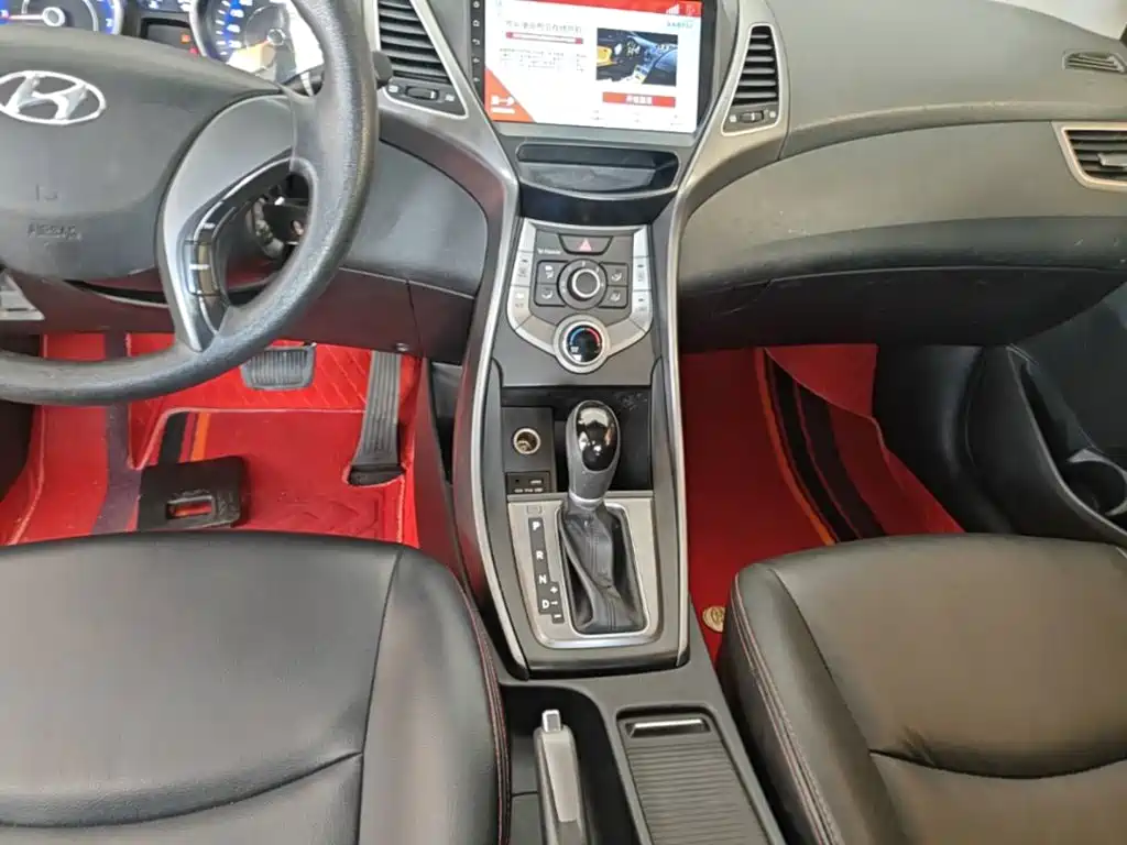 Hyundai Elantra Langdong — миниатюра 14