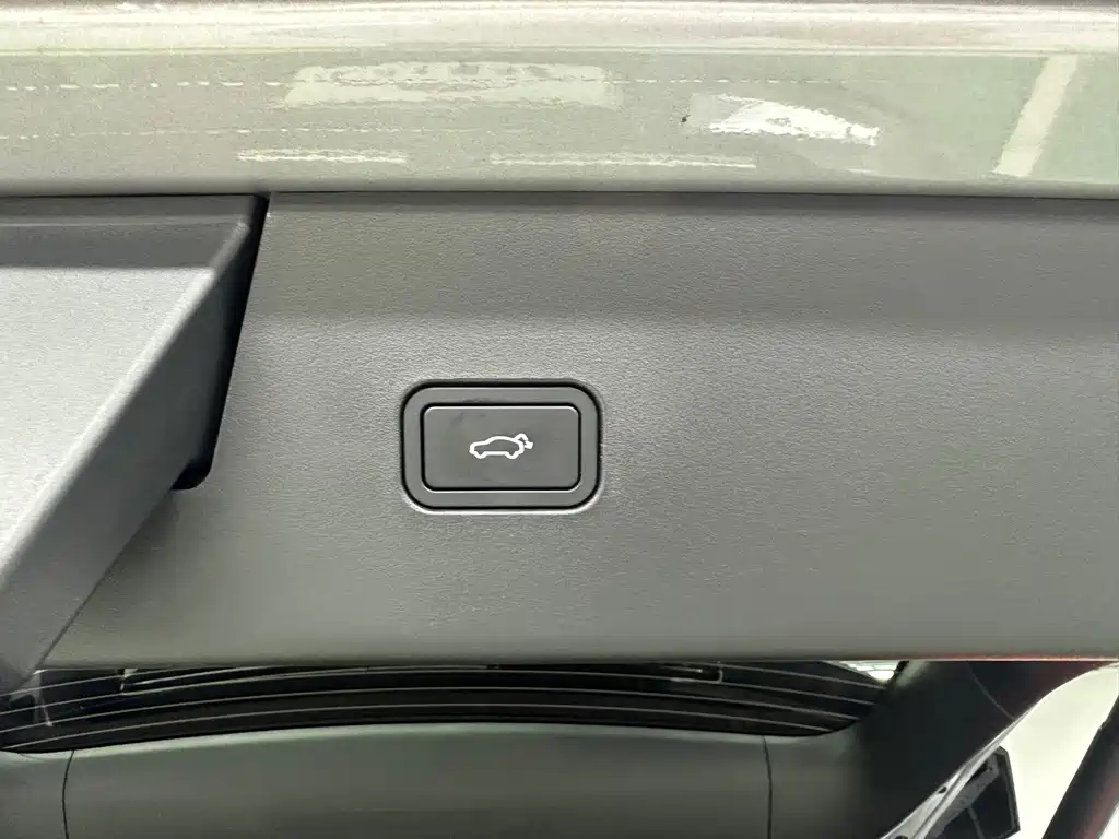 Volvo XC70 PHEV — миниатюра 28