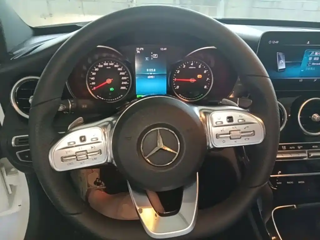 Mercedes-Benz C-Class — миниатюра 11