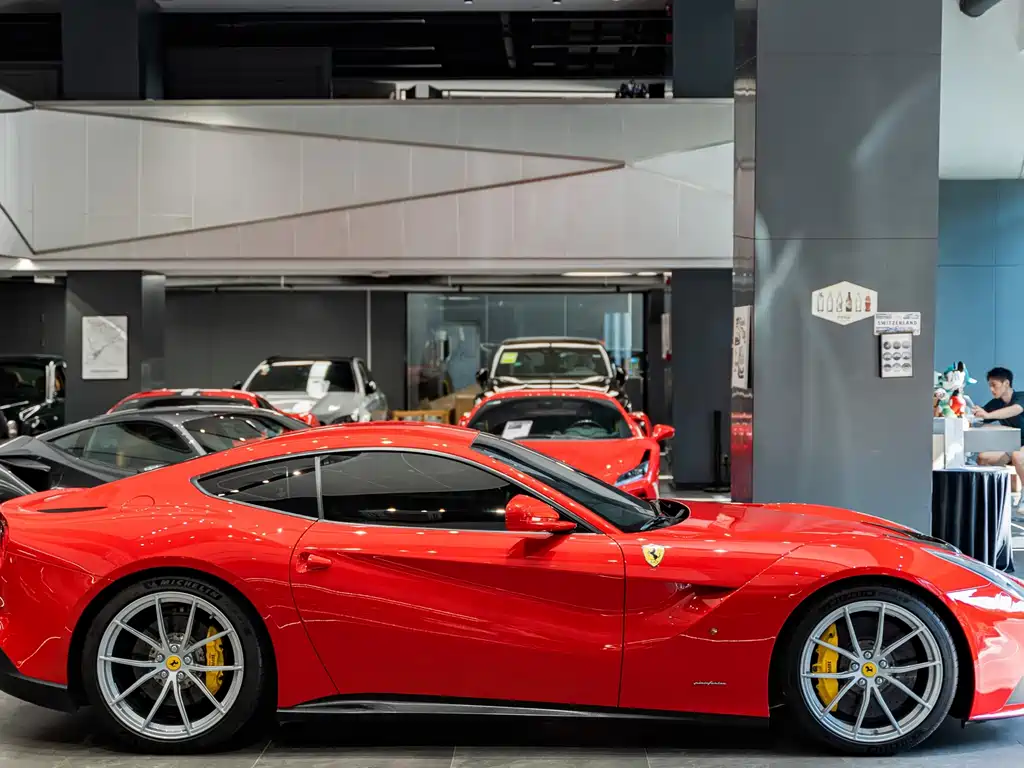 Ferrari F12berlinetta — миниатюра 7