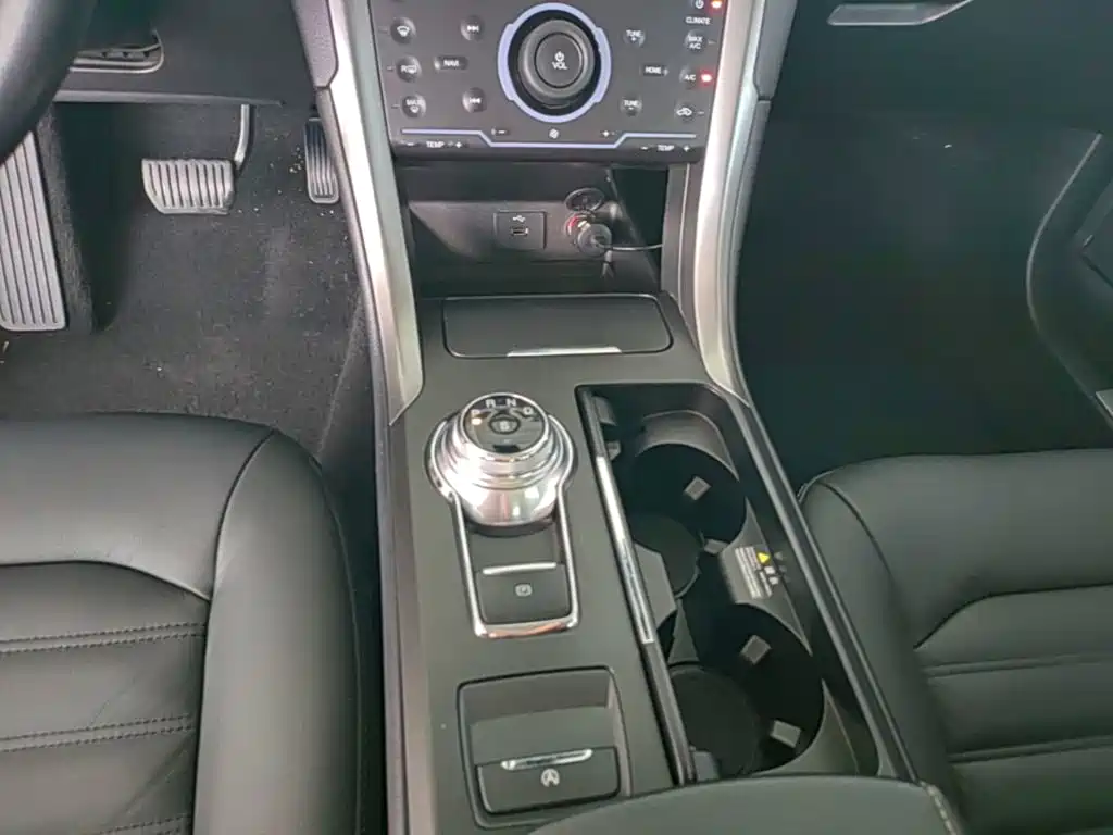 Ford Mondeo — миниатюра 14