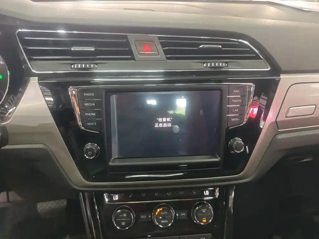 Volkswagen Touran — миниатюра 13