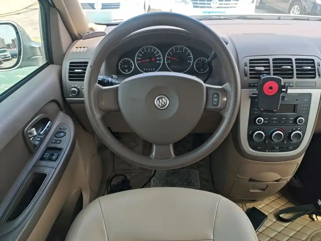 Buick GL8 — миниатюра 11