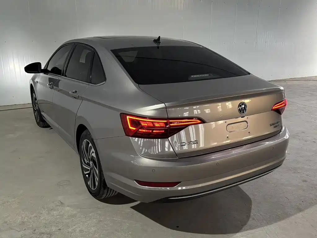 Volkswagen Sagitar — миниатюра 6