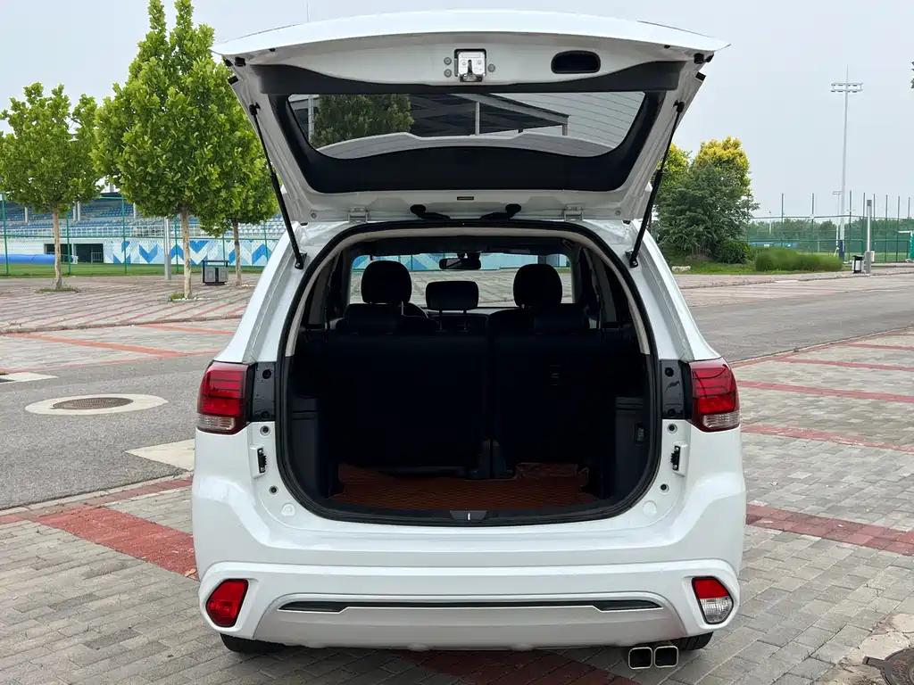 Mitsubishi Outlander 2021 2.0L Enjoy 5 мест