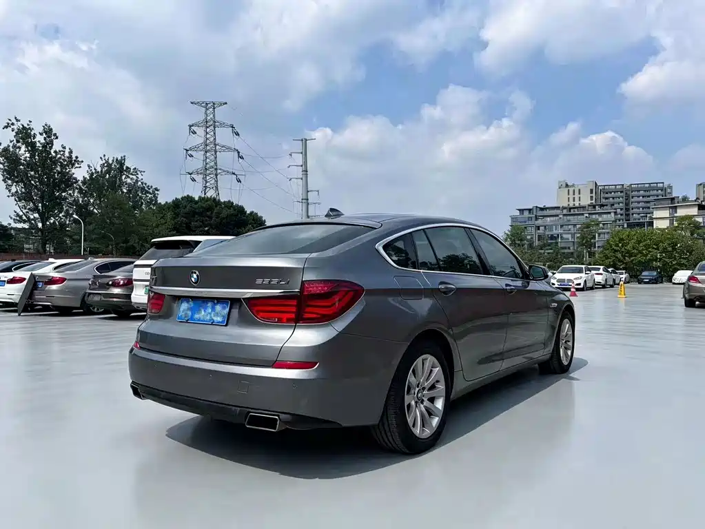 BMW 5 Series GT 5 GT 2010 535i Luxury