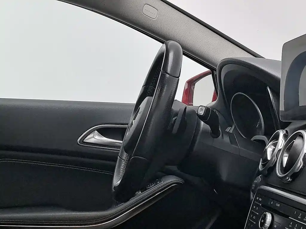 Mercedes-Benz GLA — миниатюра 22