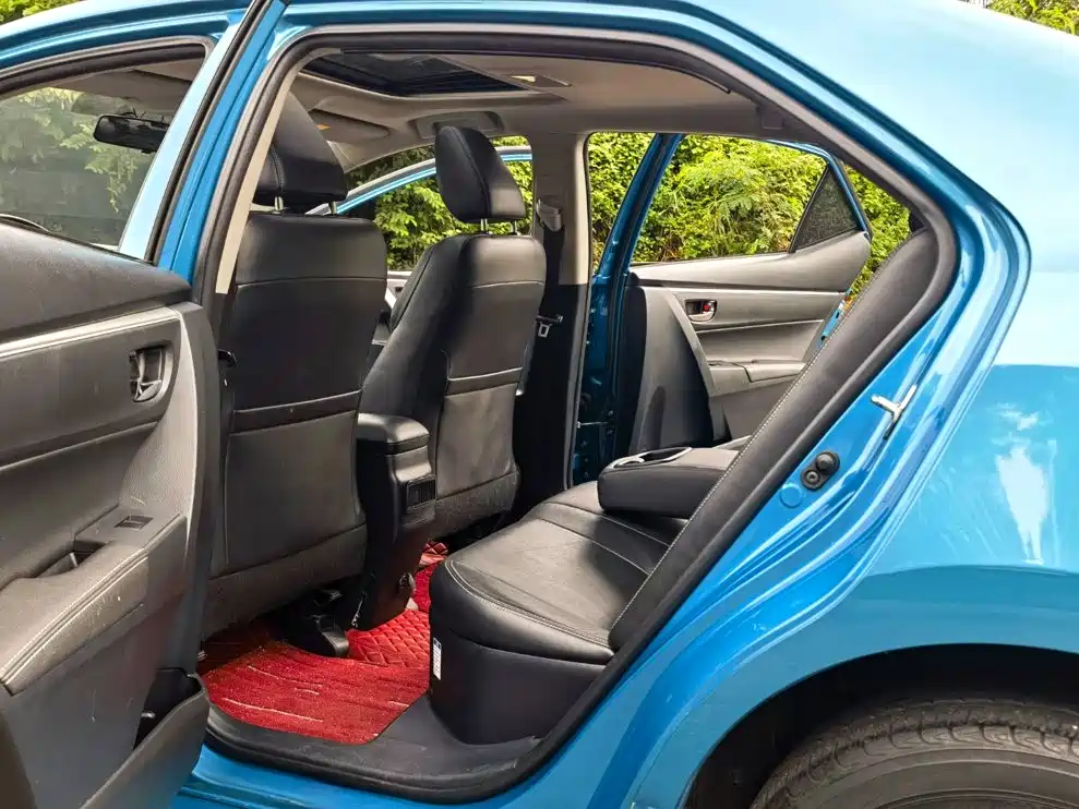 Toyota Levin Twin Engine E+ — миниатюра 10