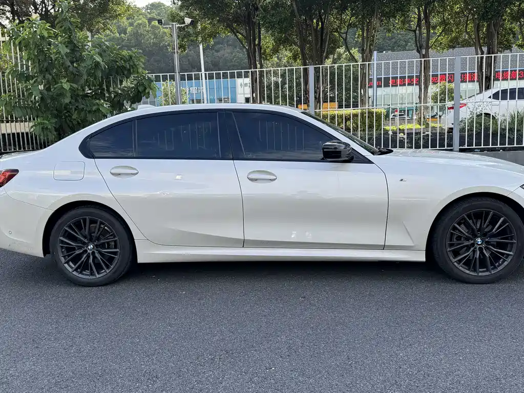 BMW 3 Series — миниатюра 8