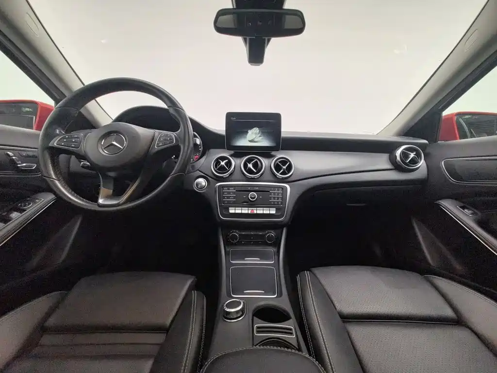 Mercedes-Benz GLA — миниатюра 5