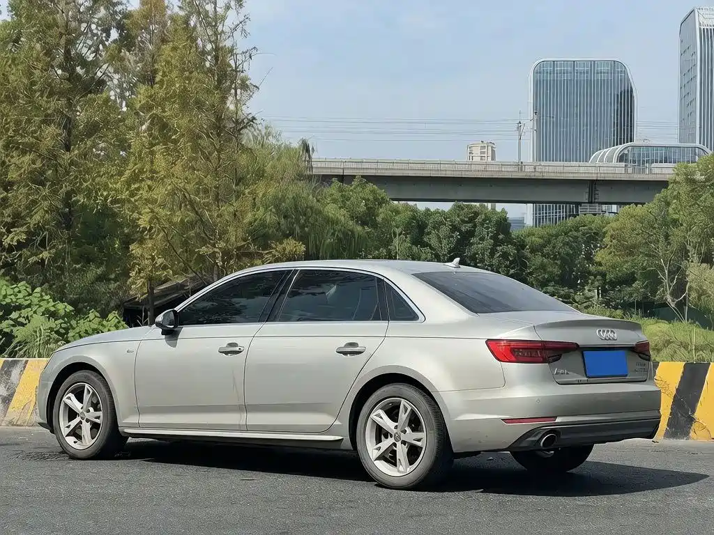 Audi A4L — миниатюра 5