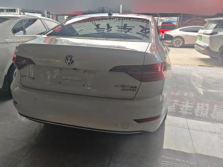 Volkswagen Sagitar — миниатюра 3