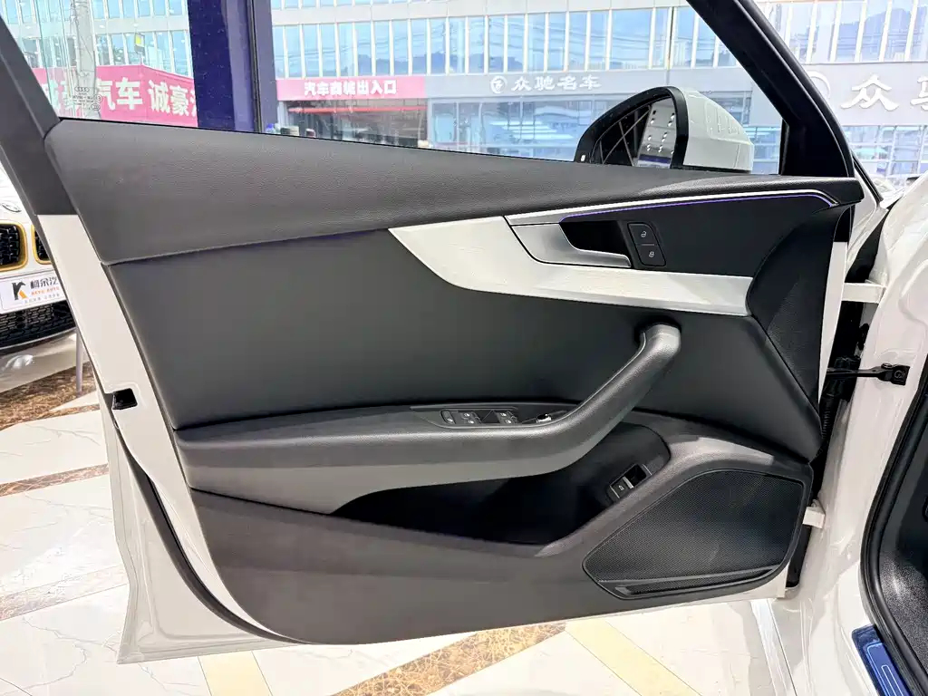 Audi A4L 2020 40 TFSI quattro Luxury
