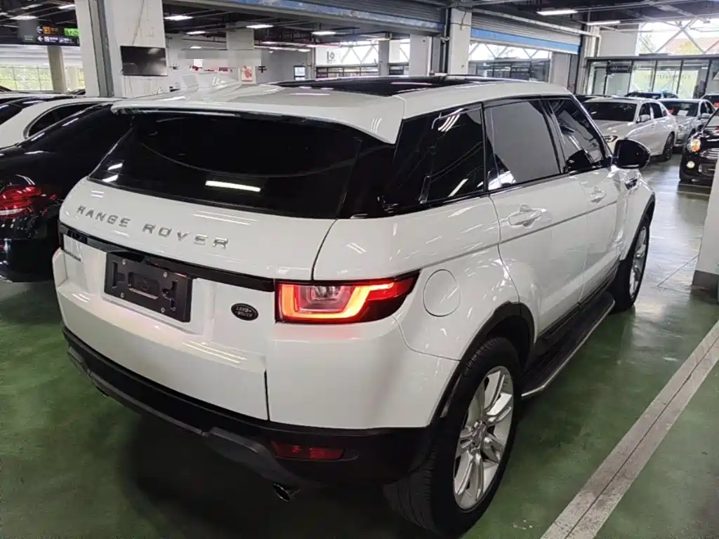 Land Rover Evoque — миниатюра 7