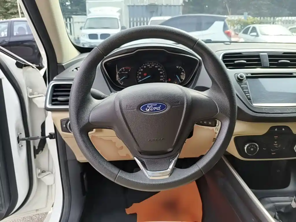 Ford Escort — миниатюра 11