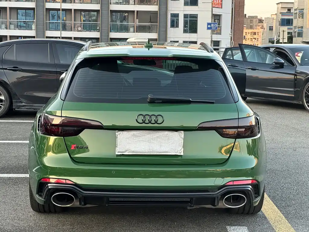 Audi RS 4 — миниатюра 5
