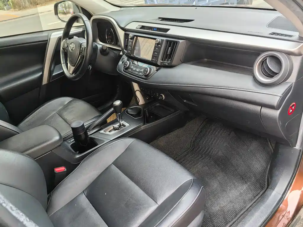 TOYOTA RAV4 RONGFANG