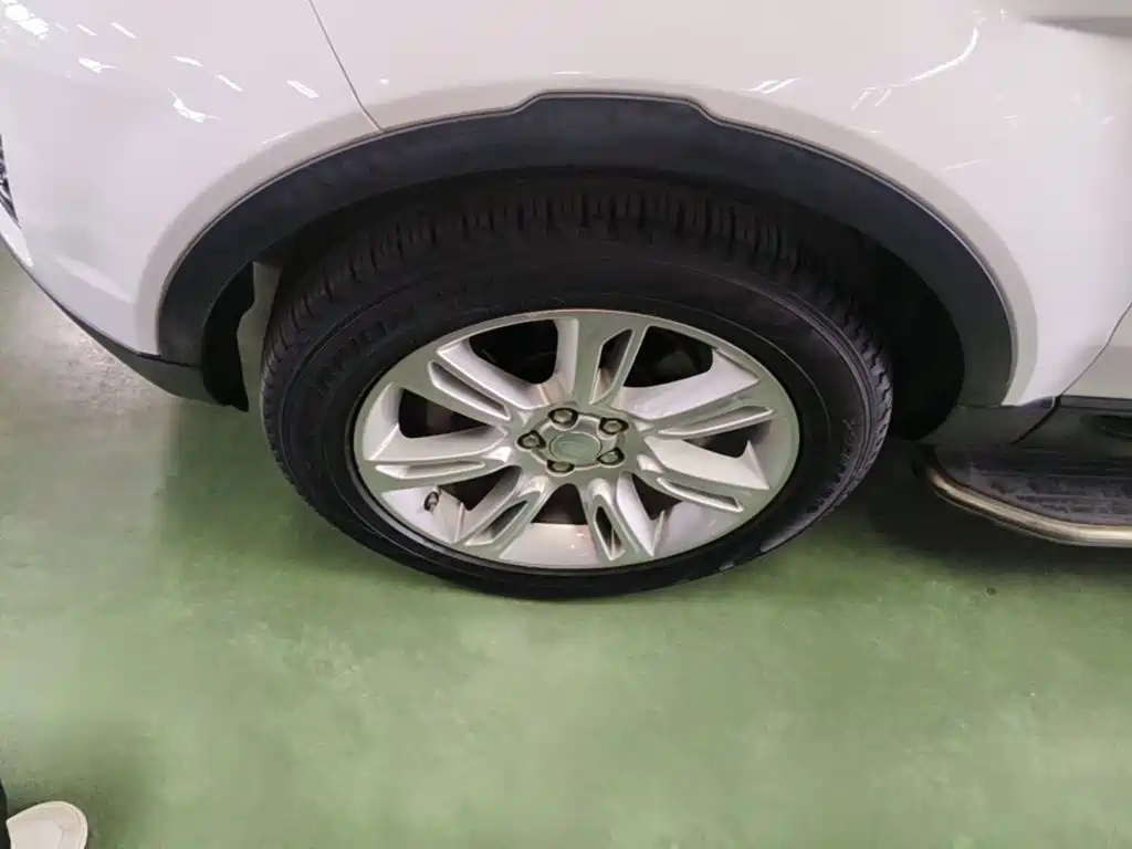 Land Rover Evoque — миниатюра 23