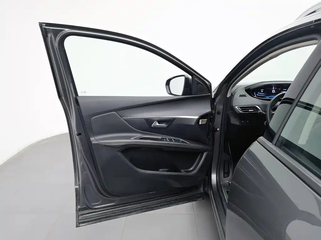 Peugeot 4008 — миниатюра 8
