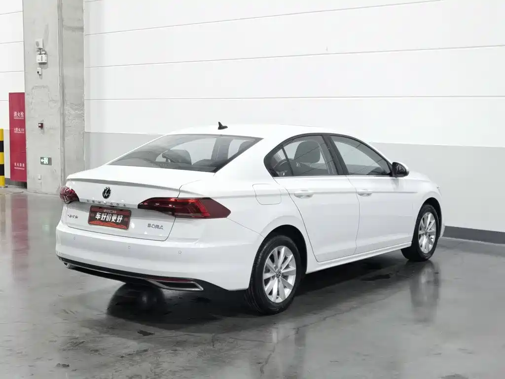 Volkswagen Bora — миниатюра 2