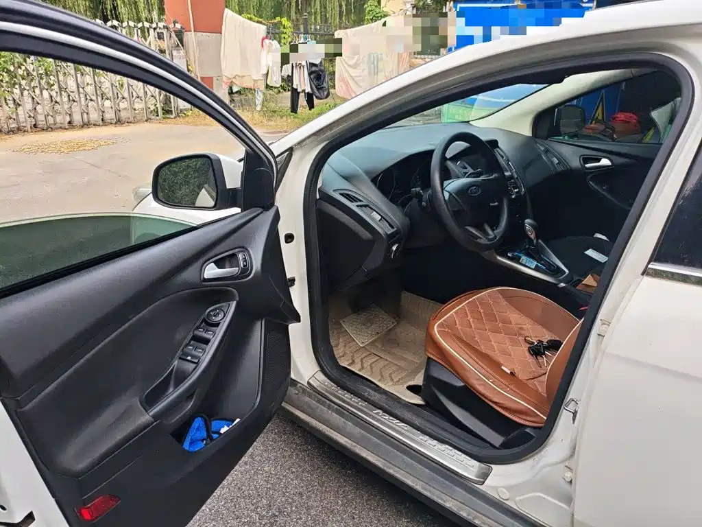 Ford Focus — миниатюра 12