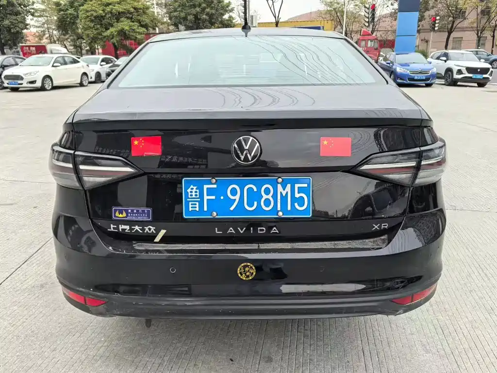 Volkswagen Lavida - фото 5