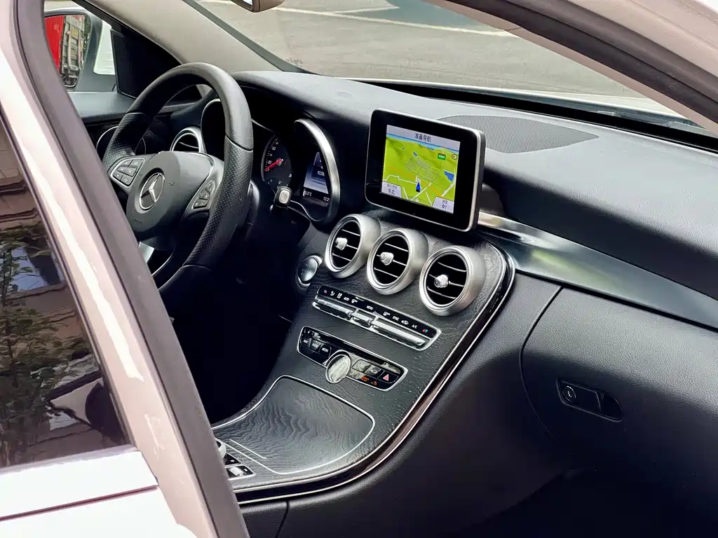 Mercedes-Benz C-Class (Import) — миниатюра 15