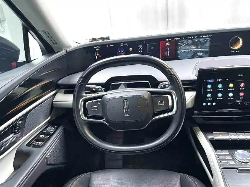 Lincoln Nautilus 2023 2.0T Premium