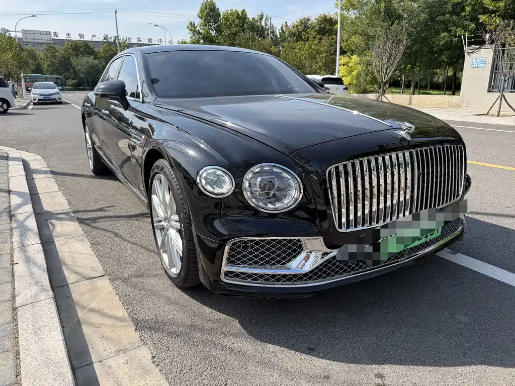 Bentley Flying Spur PHEV — миниатюра 2