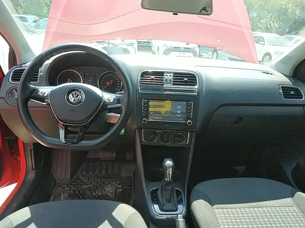 Volkswagen Polo — миниатюра 10