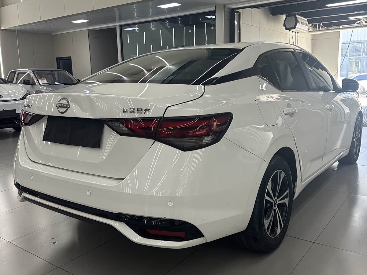 Nissan Sylphy 1.6 л 2024 г. Белый, пробег 50000 км