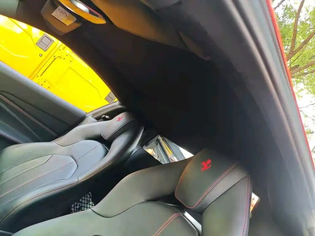 Ferrari F8 — миниатюра 7