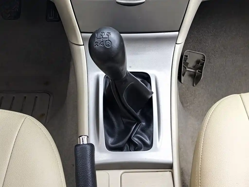Toyota Corolla — миниатюра 13