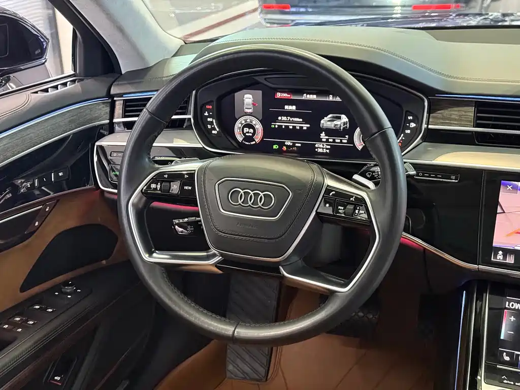Audi A8 — миниатюра 5