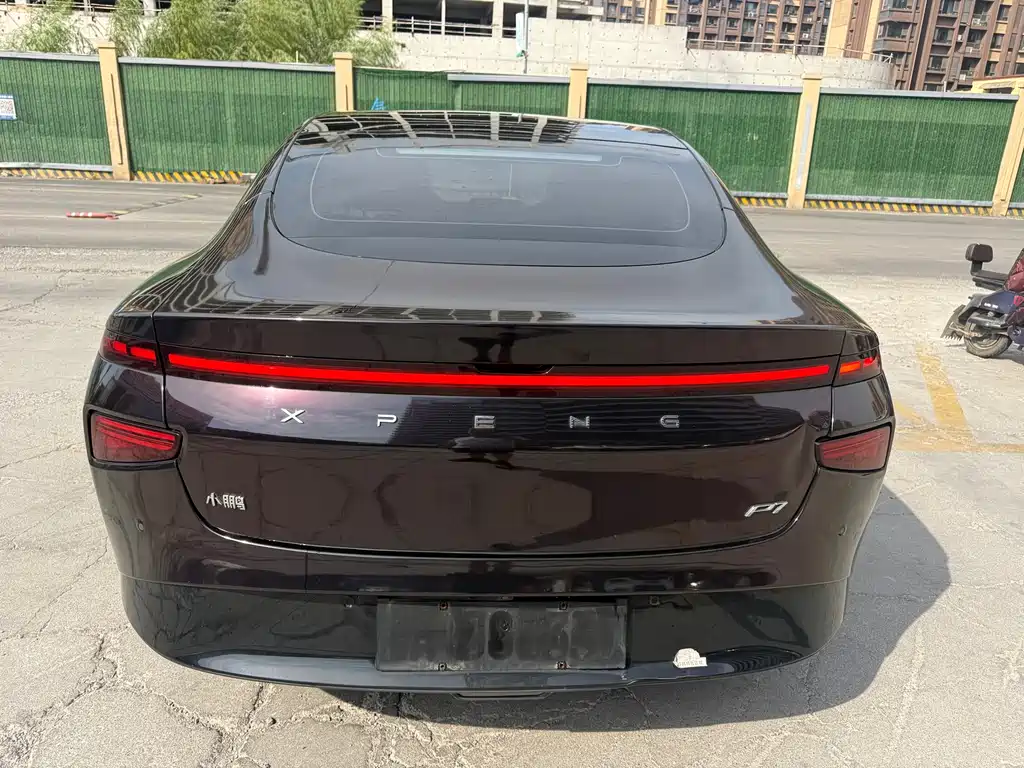XPeng P7 — миниатюра 6