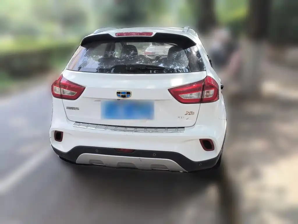 Geely Vision X3 — миниатюра 3
