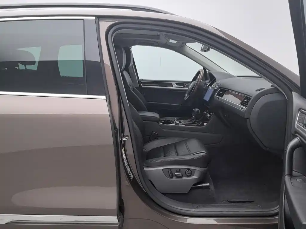 Volkswagen Touareg — миниатюра 23