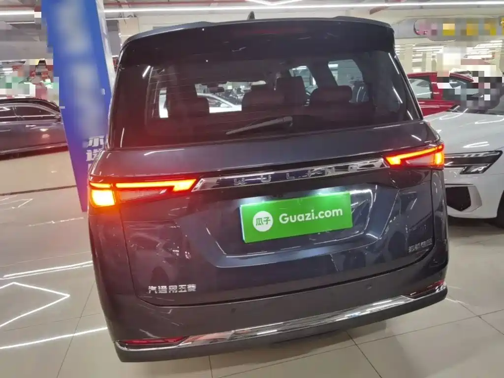 Wuling Jiachen — миниатюра 6