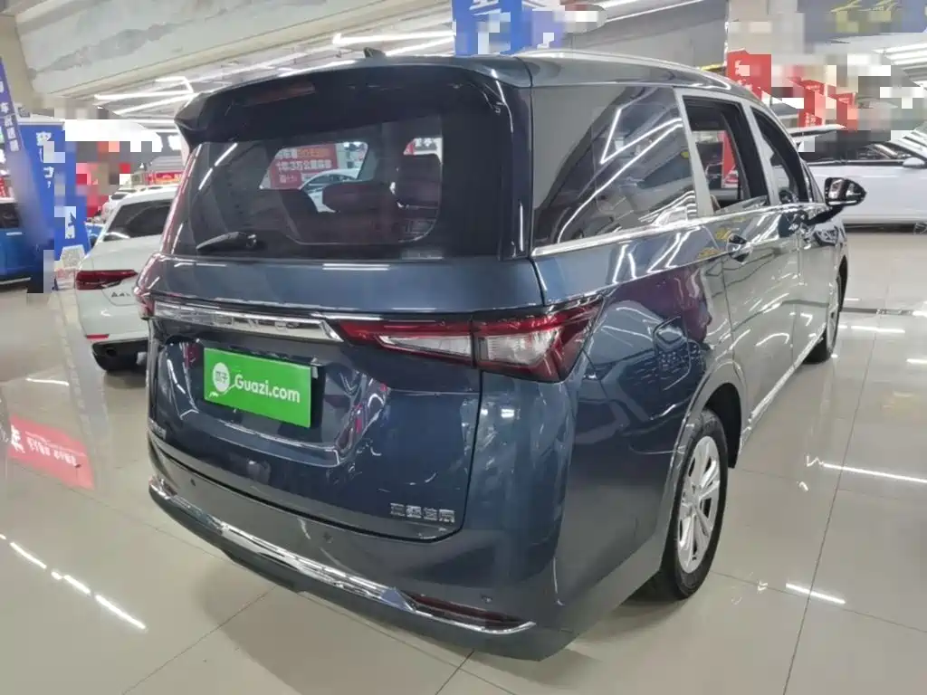 Wuling Jiachen — миниатюра 7