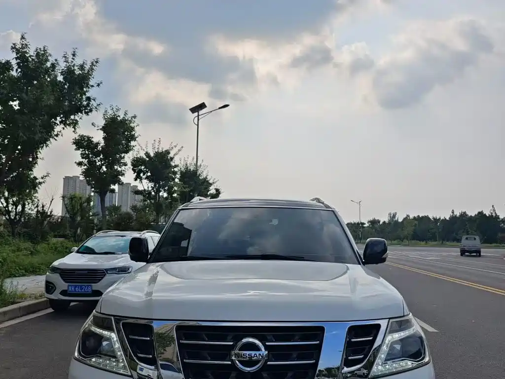 Nissan Patrol — миниатюра 3