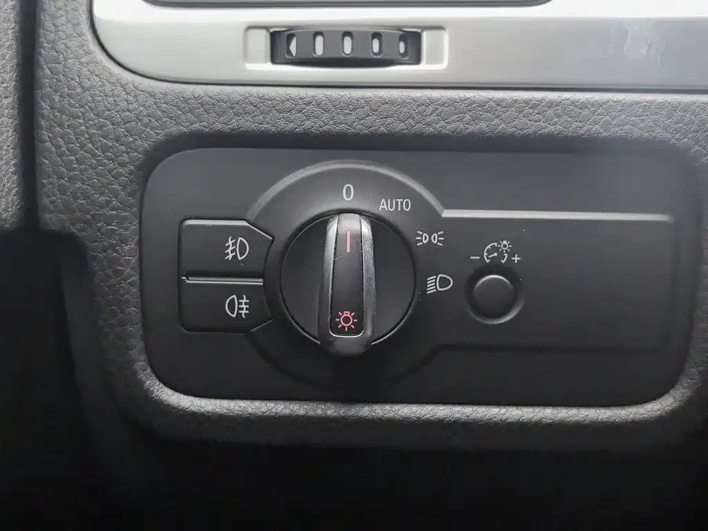 Volkswagen Touareg — миниатюра 21