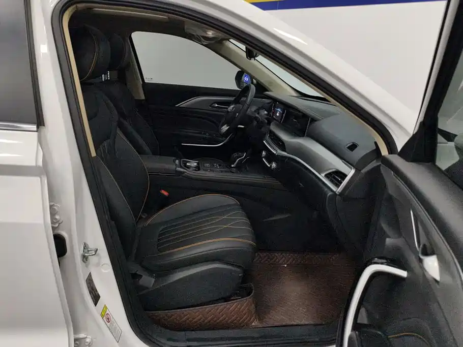 Bestune T77 2023 1.5T AT Luxury