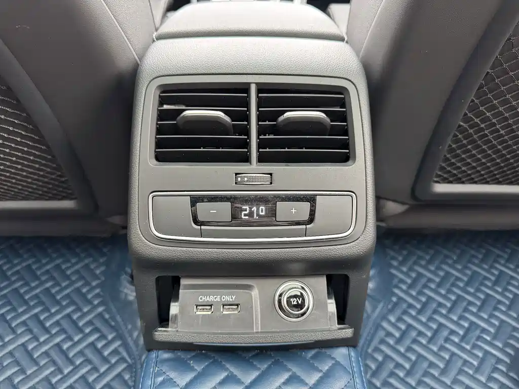 Audi A4L — миниатюра 18