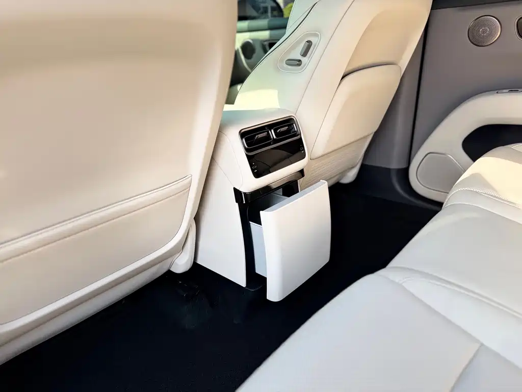Li Auto Li i6 — миниатюра 7
