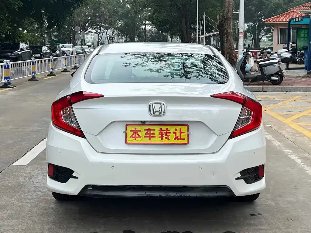 Honda Civic — миниатюра 8