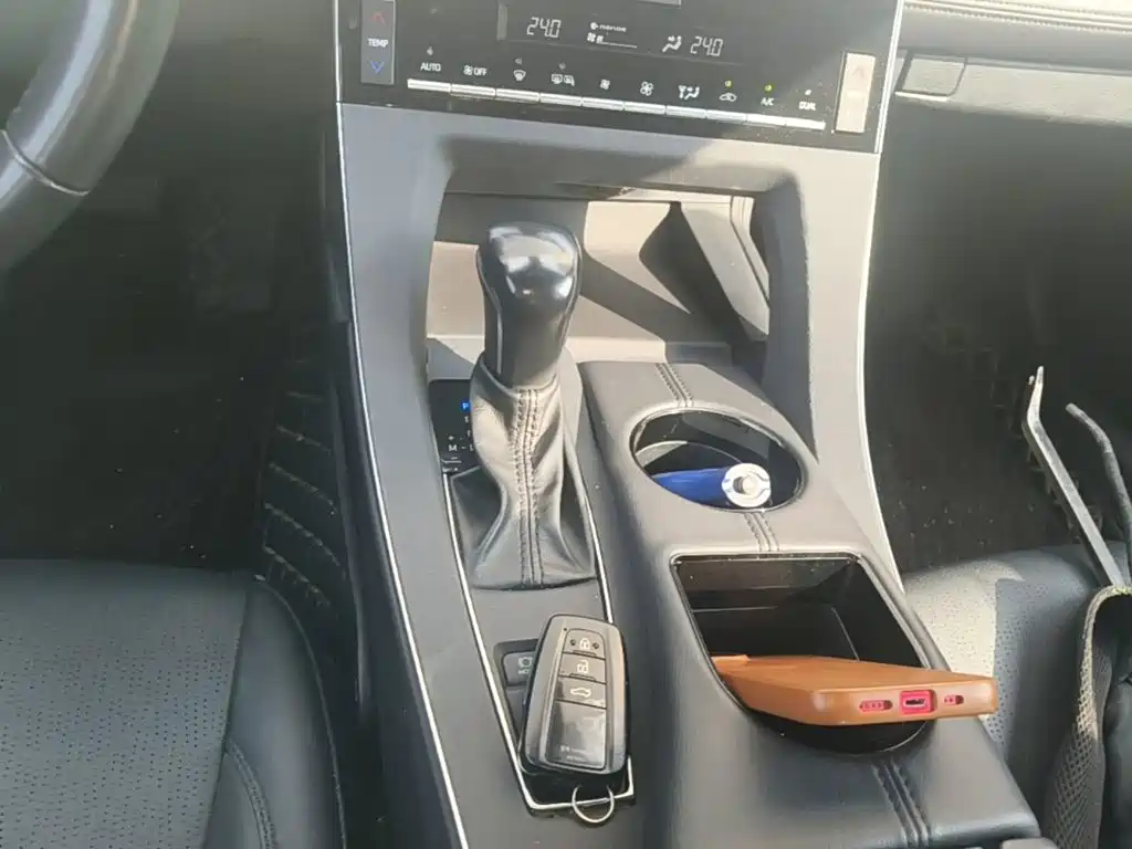Toyota Avalon — миниатюра 14