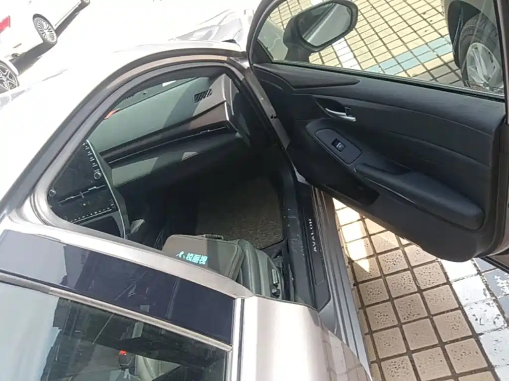 Toyota Avalon — миниатюра 9
