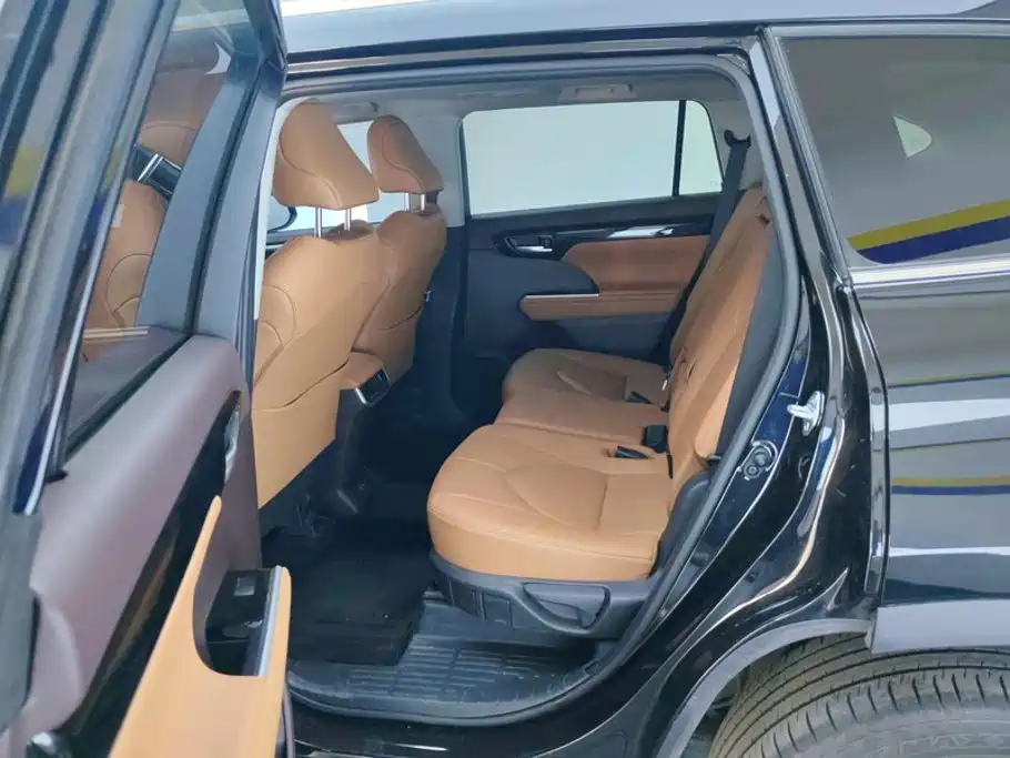 Toyota Highlander — миниатюра 11