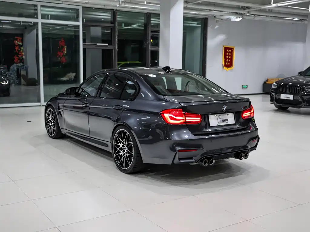BMW M3 — миниатюра 6