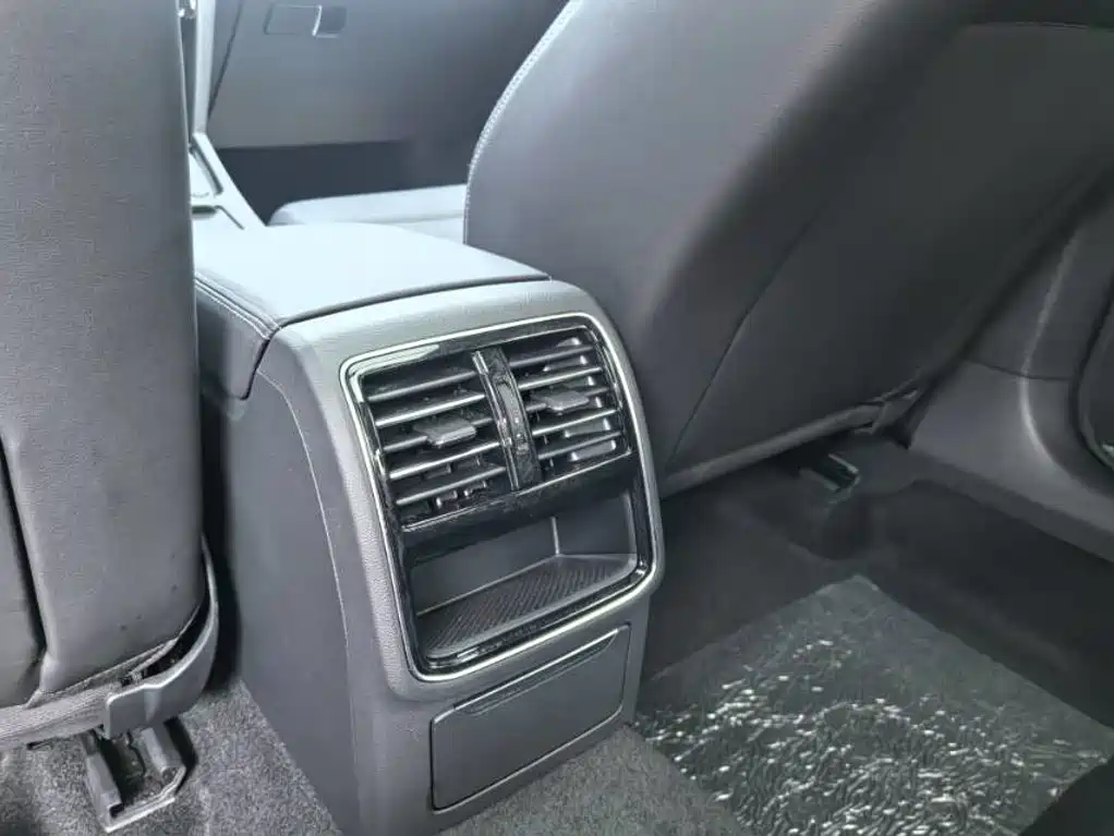 Volkswagen Magotan — миниатюра 10